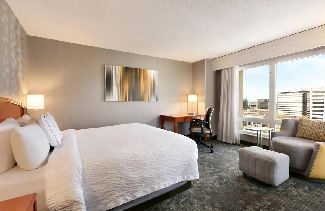 Courtyard By Marriott Tysons Mclean-1